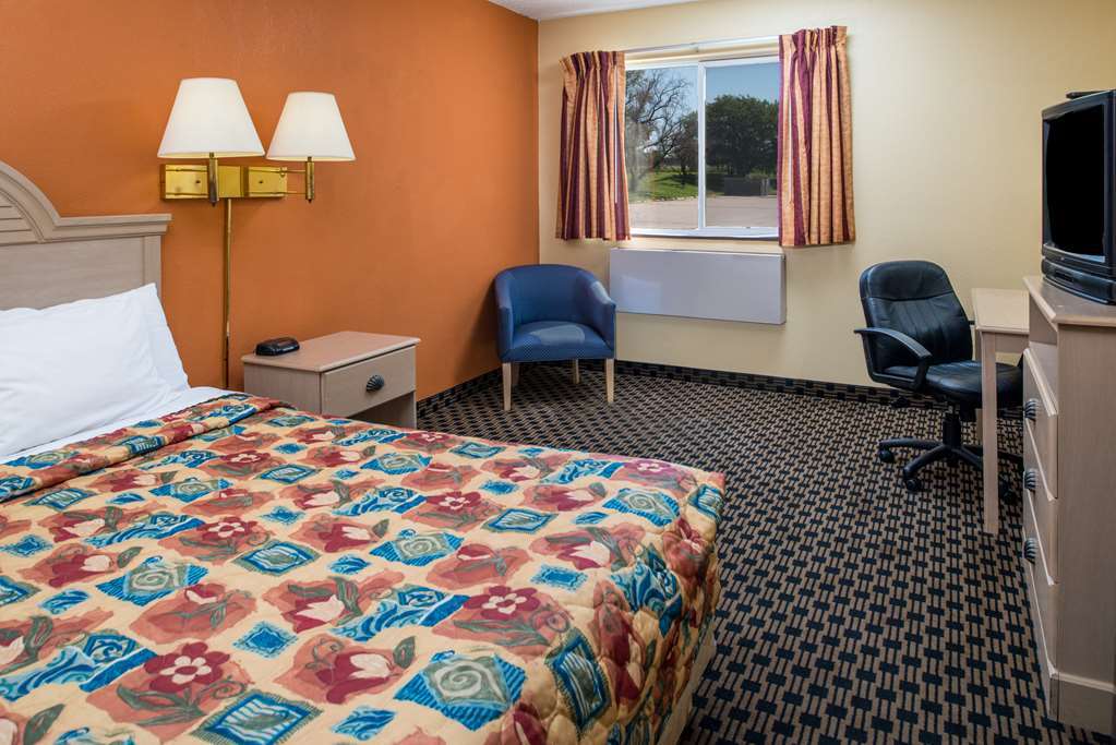 Sunset Inn & Suites Lincoln Oda fotoğraf